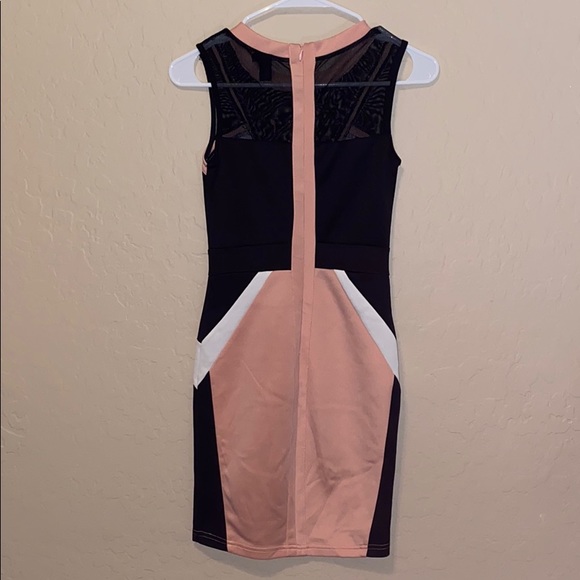 Dress - Picture 3 of 4